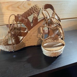 Tan wedges